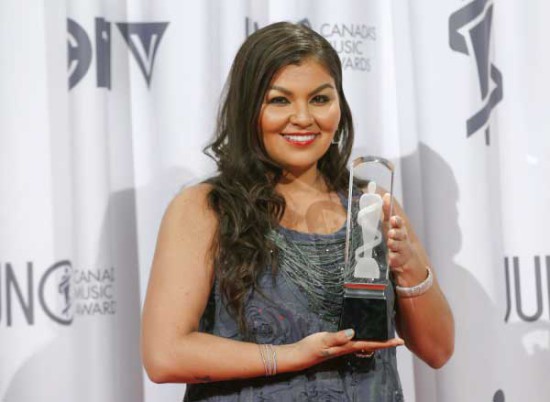 Crystal Shawanda takes home first Juno music award