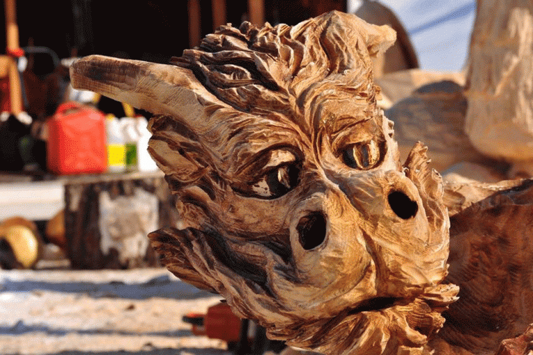 Carver Kings chainsaw carvers  show off their artistry this Haweater
