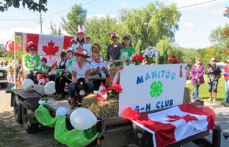 Manitou 4-H Club goes to the fair