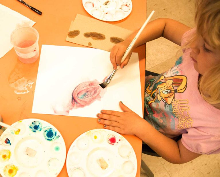 Little Current Public School hosts Kindergarten artist in residence