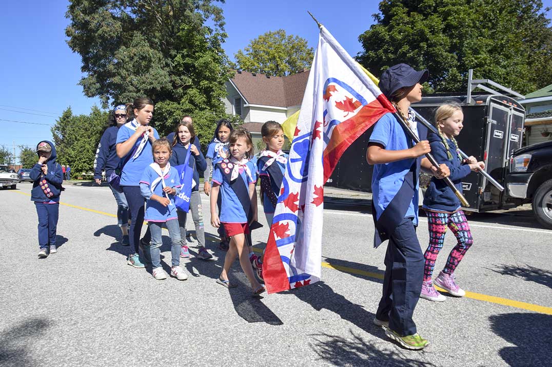 Assig-FF-parade-brownies-and-scouts-oh-my