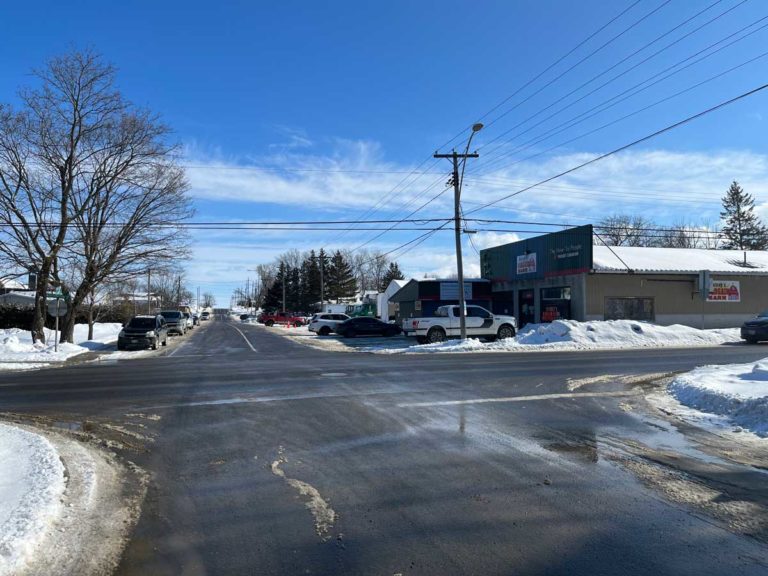 Vankoughnet Street traffic raises one-way street debate