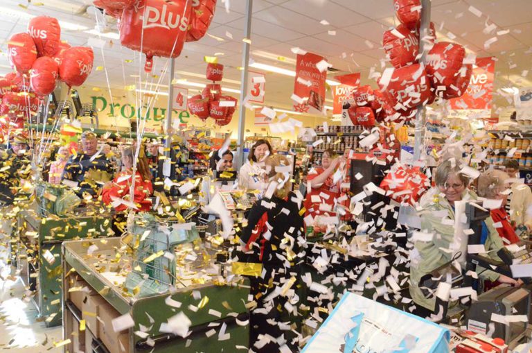 Dean’s Valu-Mart and Loblaws host $7,500 grocery giveaway