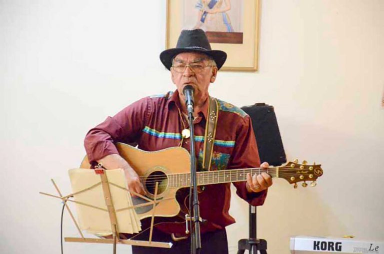 Friends celebrate Eugene Manitowabi’s induction into Country Hall of Fame