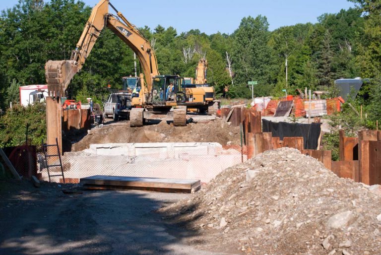 Tehkummah council meets with contractors in bridge dispute
