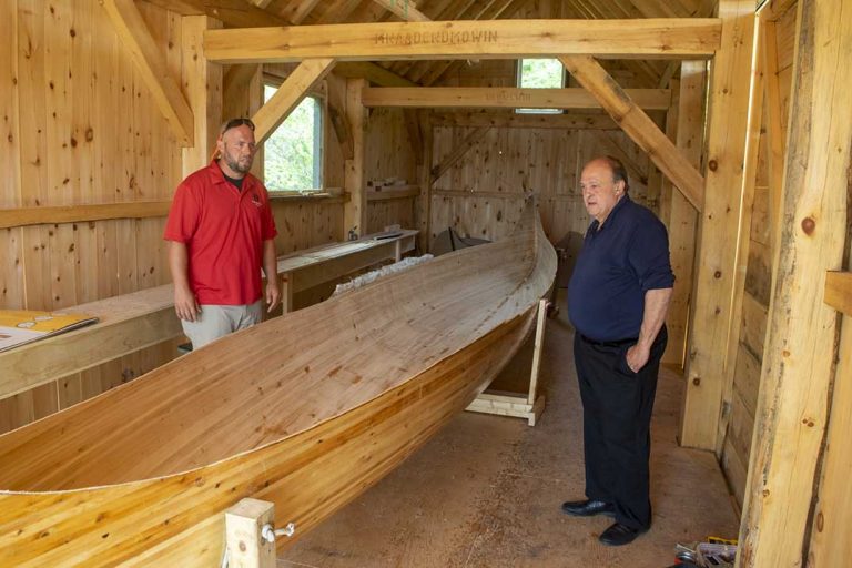 Gwekwaadziwin Miikan programming impresses Minister Tibollo