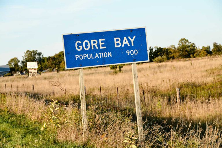 Council approves downtown food trailer, despite concerns