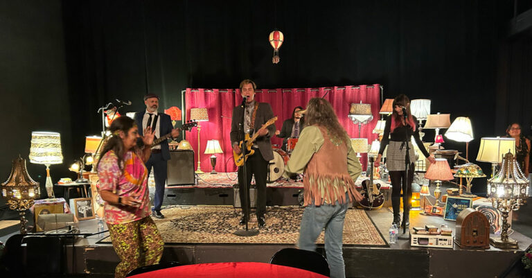 Rolling Stones ‘table lamp’ concert packs Debaj theatre