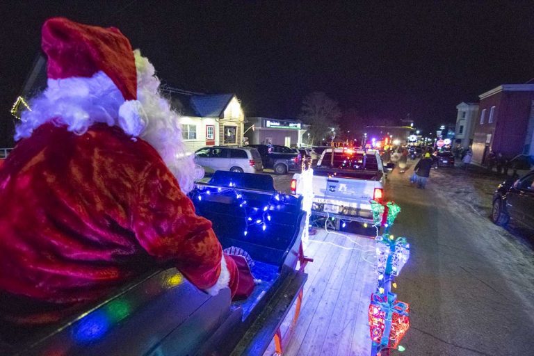 Gallery: Santa comes to visit the Town of Little Current
