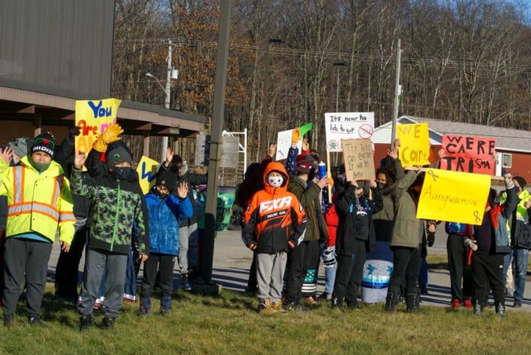 Large turnout at memorial walk raises awareness of Island opioid epidemic