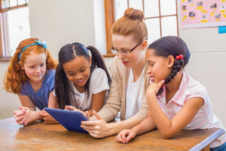 Elementary teachers reach tentative settlement to extend 2014-2017 agreements