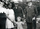 NT-Gert-with-her-siblings-Eva-and-Ronnie-and-grandfather-Tom-Batman