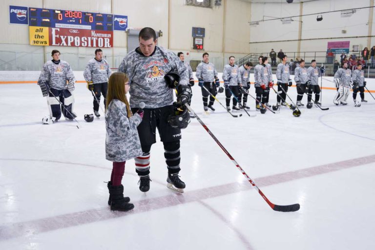 Manitoulin Panthers host alumni game in honour of Remembrance Day