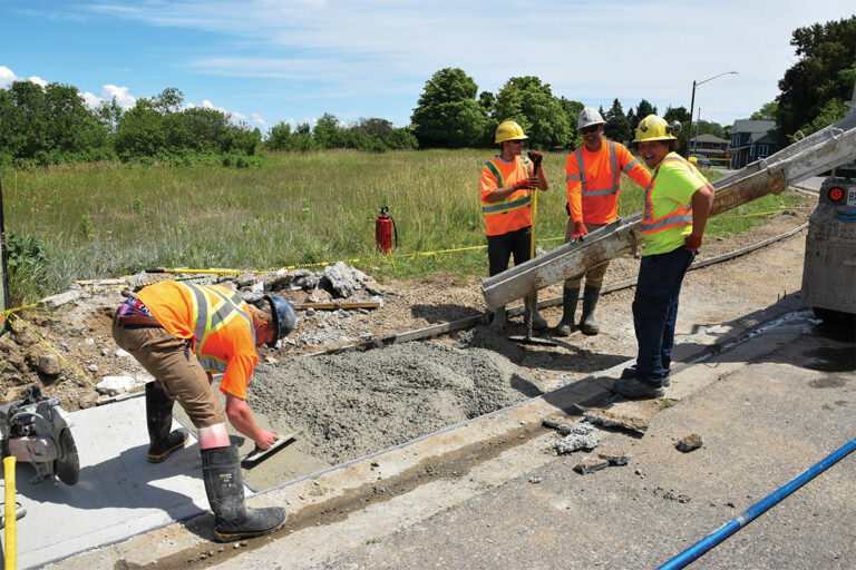 New sidewalk for Little Current