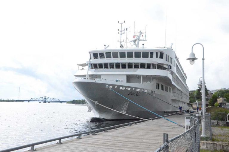 Great Lakes mayors group gets funding to study enhancing cruise ship experience
