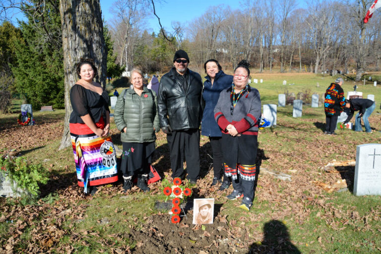 Wiikwemkoong community members remember their veterans