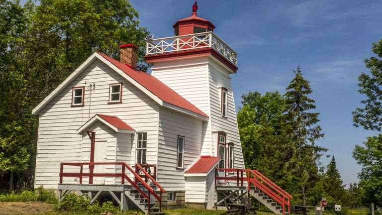 DFO sees Janet Head lighthouse as a marine beacon, Gordon/Barrie Island may lose lease on structure