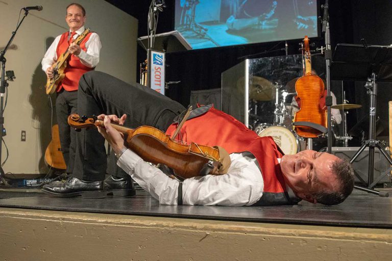 Scott Woods and his Band treat audience to an Old Time Christmas