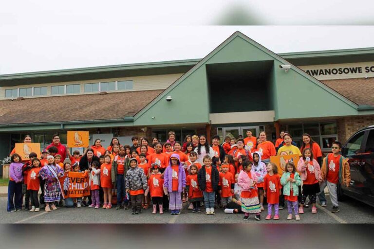 Shawanosowe School students march to honour MMIWG
