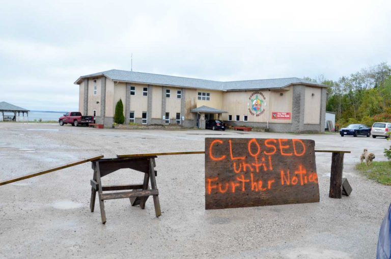 Former Sheguiandah First Nation chief blocks band office