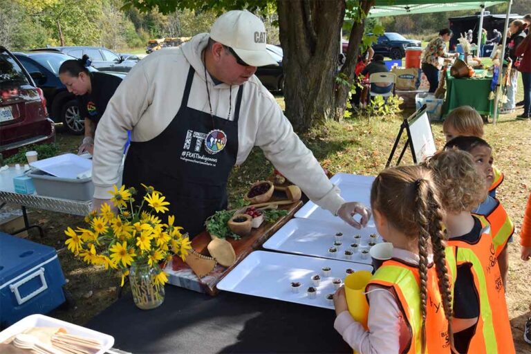Ashley Manitowabi brings volunteer work to the stage