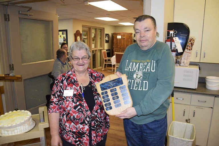 Tom Sasvari honoured with  the Vivian Levensohn Award