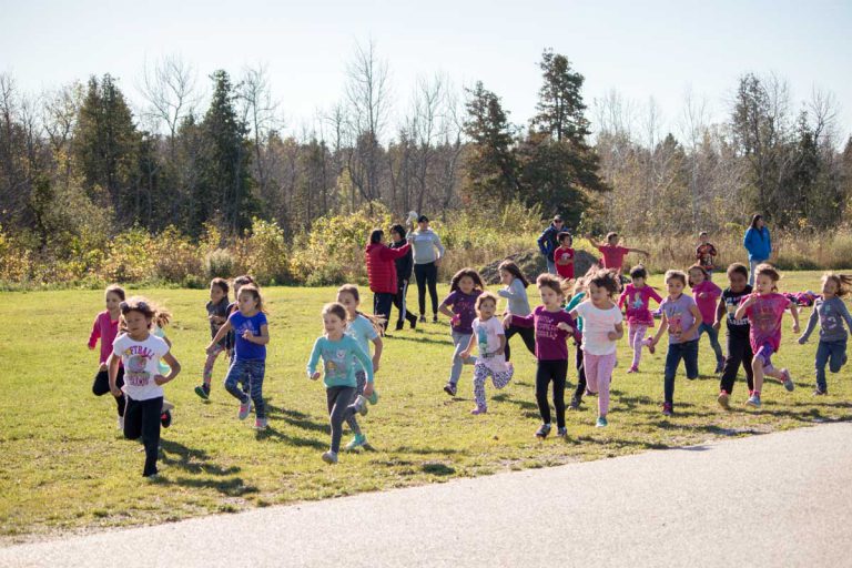 Wiikwemkoong celebrates late teacher with memorial cross country meet