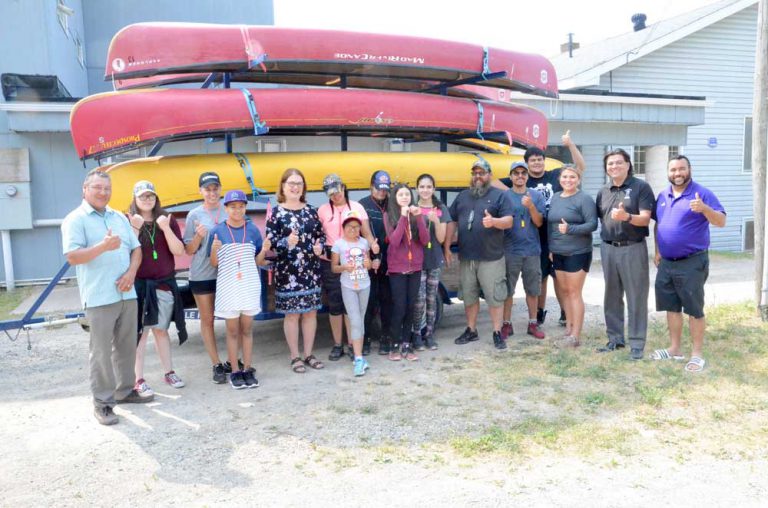 Minister of Indigenous Services visits Wiikwemkoong