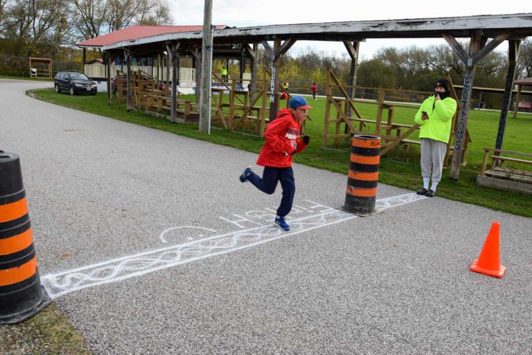 Return of Wiky Road Race rosters 60 runners