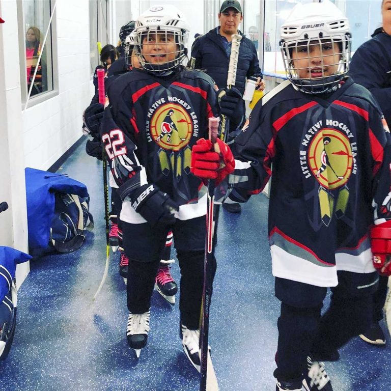 Wiikwemkoong hosts Leaside Flames Bantam hockey team