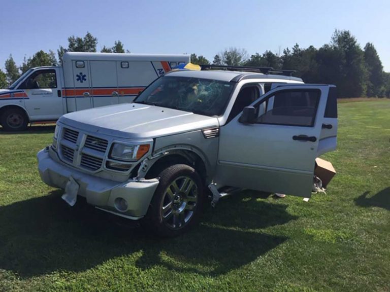 Passengers, golfers lucky  no one seriously injured in highway/golf course incident