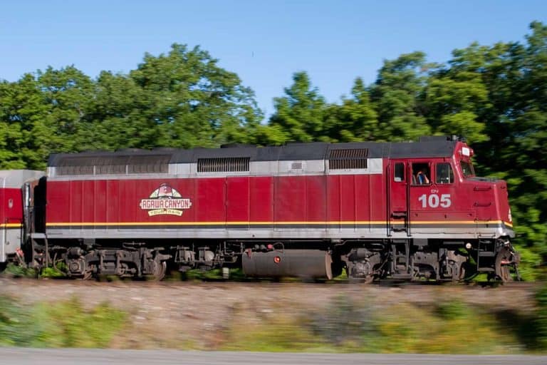 Northeastern railway updates: CN to sell ACR, Huron Central gets six-month reprieve