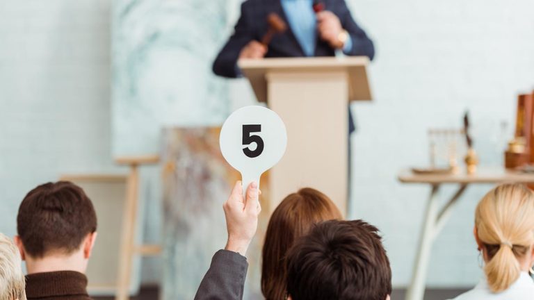 Auction will support Ukrainian refugees