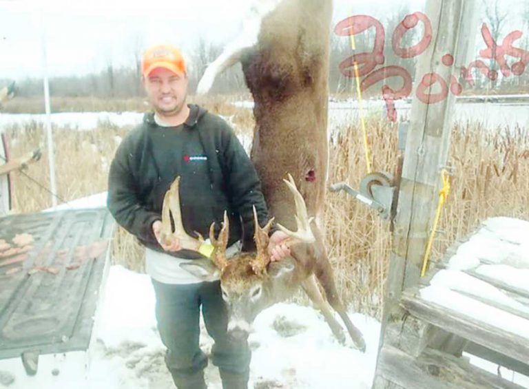Island sees big buck and does at contests this year