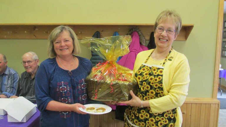 Mary Lynn-McQuarrie named queen of the butter tarts