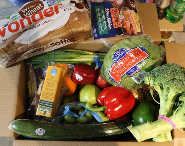 Buzwah Variety gifts fresh food to ‘good neighbours’