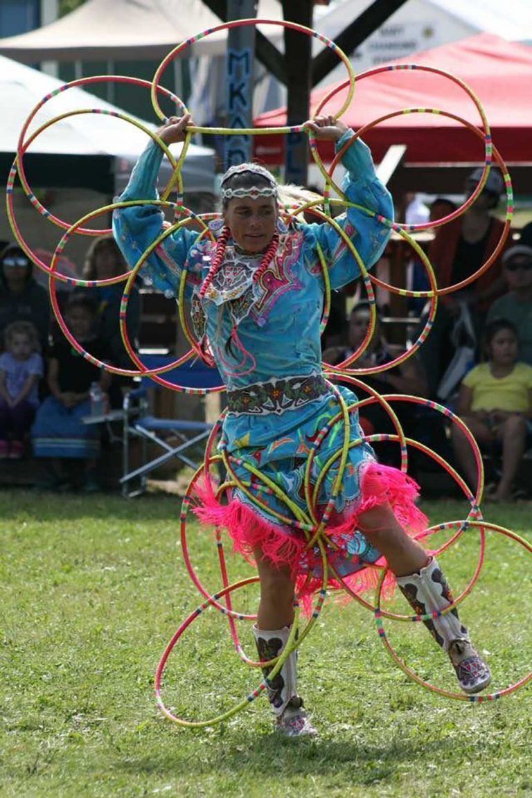 Island hoop dancer places third in major competition