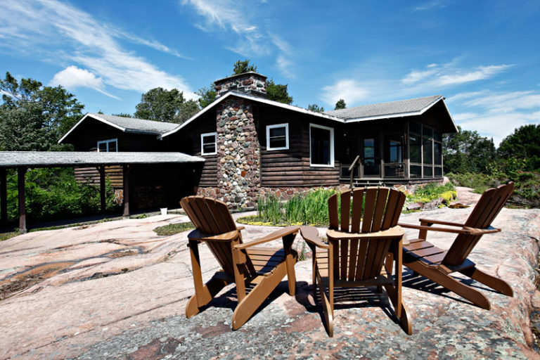 Killarney Mountain Lodge to remain open for business despite an early morning fire