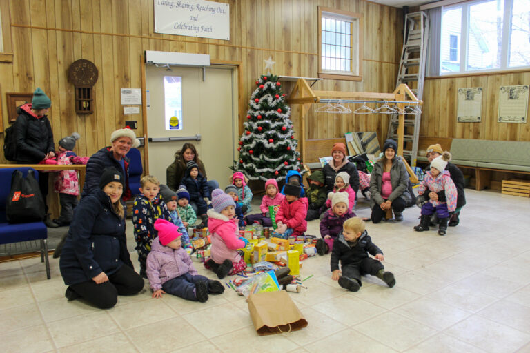 Lyons Memorial United Church food cupboard receives donations