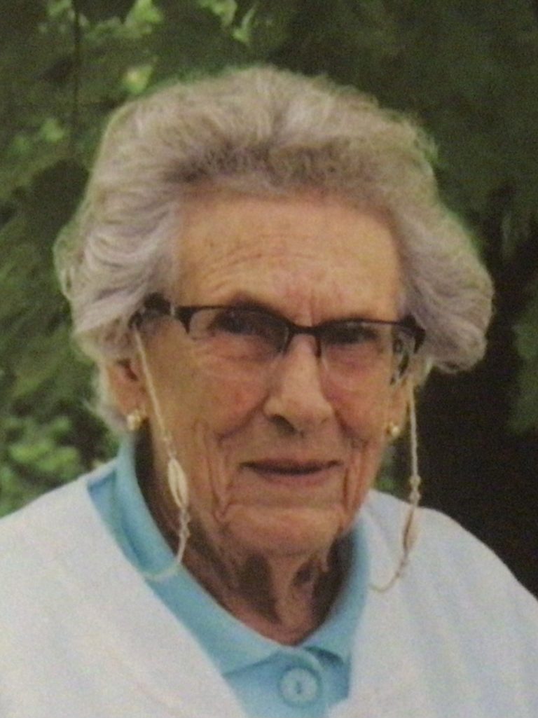 DORIS ETHEL HOLT