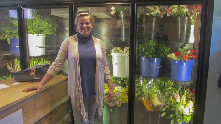 E’s Flowers to Gifts by Design holds grand opening