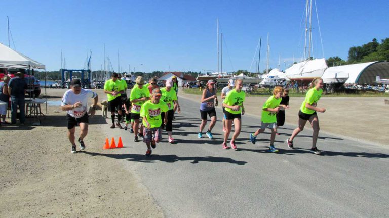 Thirty-five entrants take part in first 5K run/walk