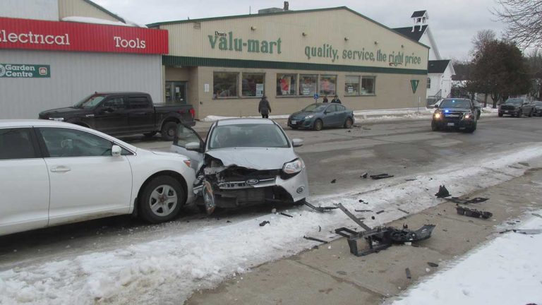 Four-car pile-up causes pandemonium in Gore Bay