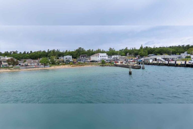 Great Lakes Islands Alliance Summit hosts over 100 at Les Cheneaux Islands