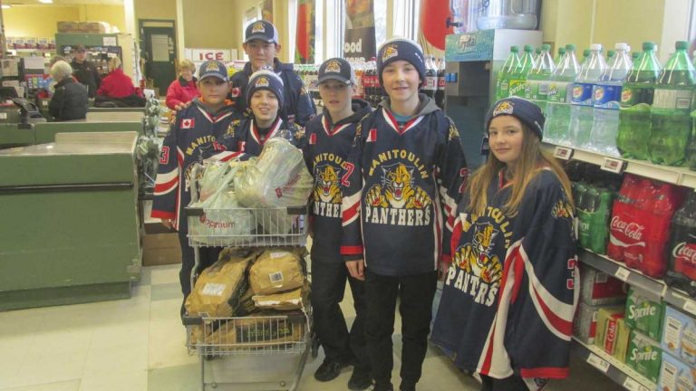 Manitoulin Panthers peewee team efforts benefit Christmas food basket campaign