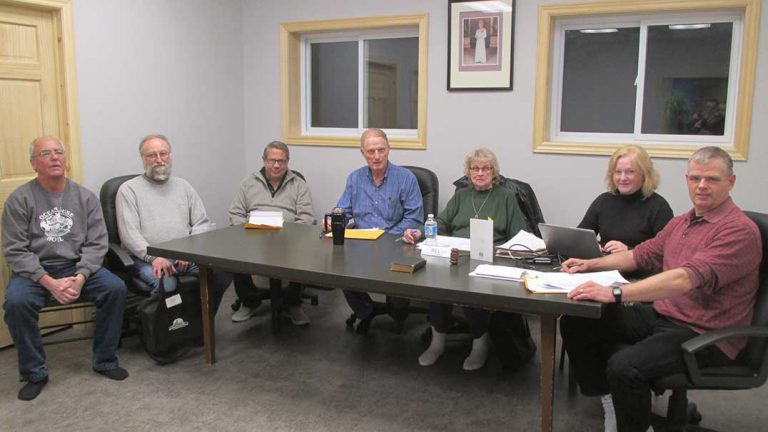 Council holds first meeting in new council chambers