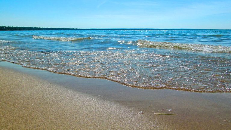 New state of Great Lakes report shows Lake Huron in ‘pretty good shape’