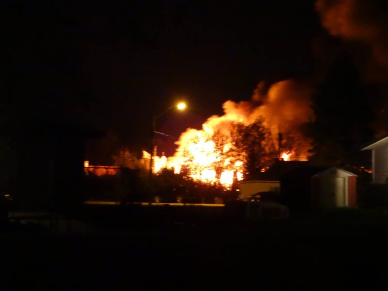 Early morning blaze destroys building at Killarney Mountain Lodge