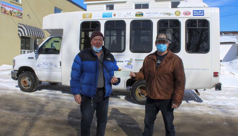Lafarge Canada Inc. donates $4,000 towards Angel Bus operation