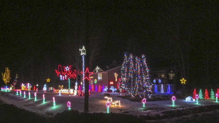 Kagawong residents host spectacular Christmas display of lights, decorations